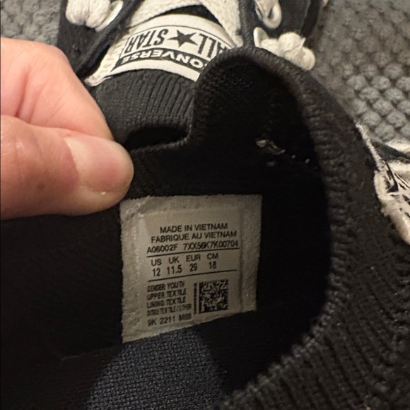 Kids slip on converse sneakers - Picture 10 of 11